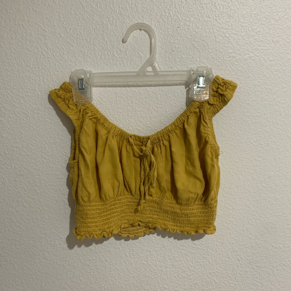 NWOT Brandy Melville Marilyn Top - Picture 2 of 4
